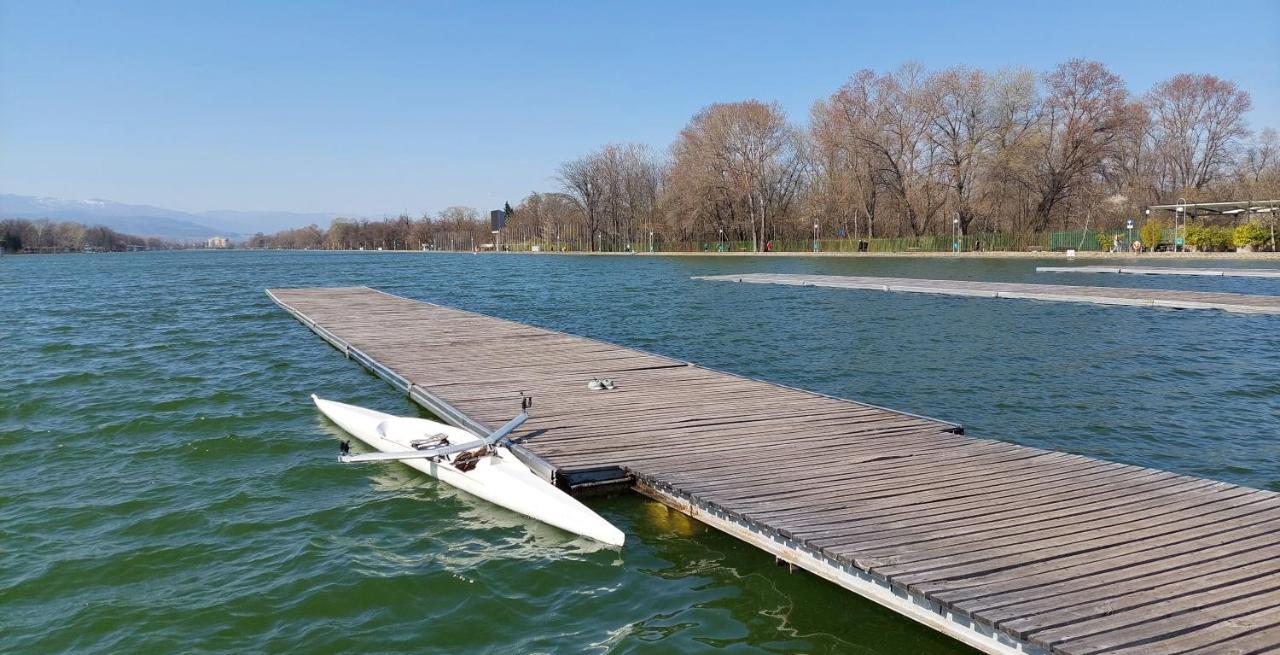 بلوفديف Rowing Base Apartment المظهر الخارجي الصورة